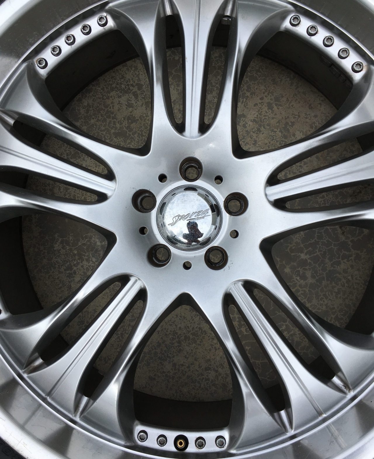 レンジローバー　ホイールガリ傷リペアのブログを更新しました。